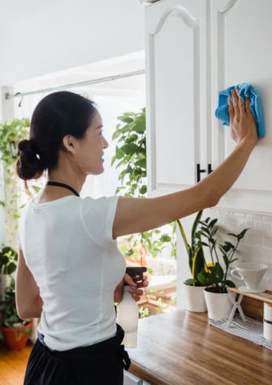 how to degrease kitchen cabinets